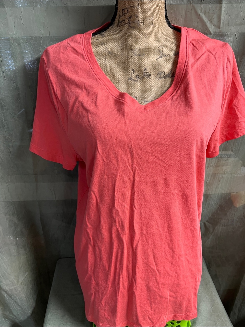 (2) Time and Tru Coral V-Neck Short Sleeve Tee/Black v Old Navy 2 in bundle